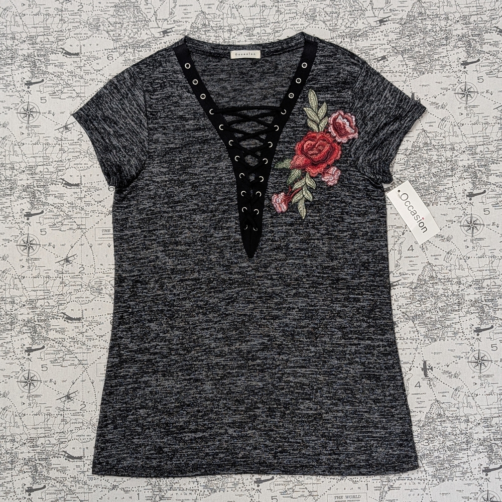 NWT Occasion Heathered Black Lace-Up Tee with Red Floral Accent Size XL